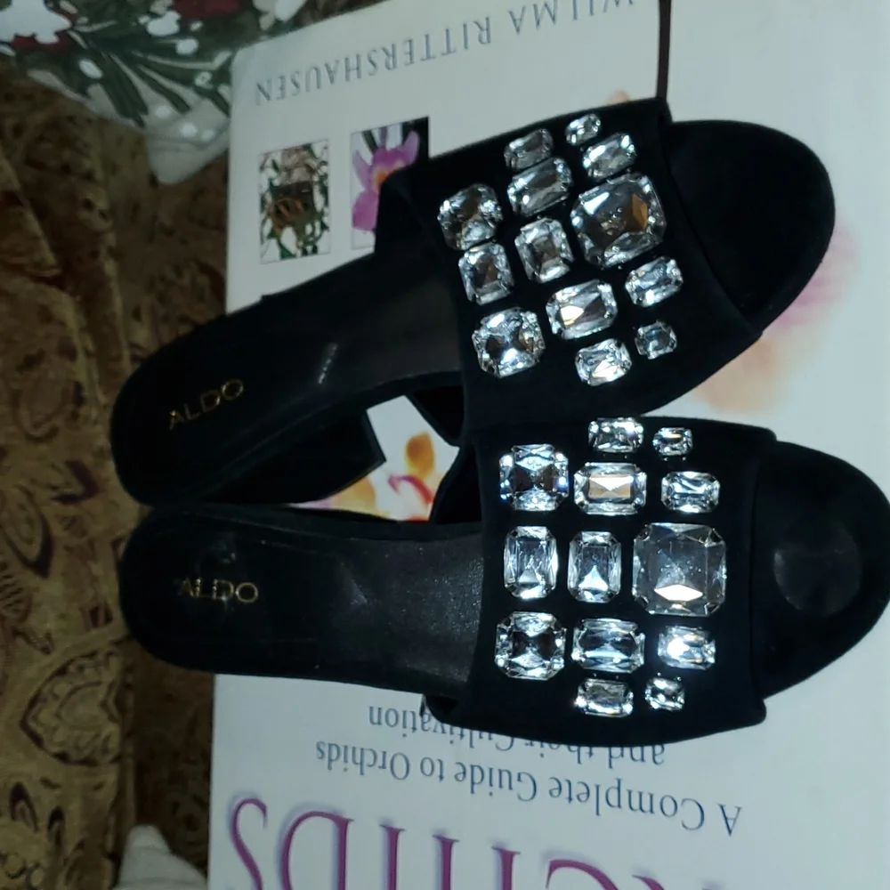 Aldo Black Heels Woman's Size 8 - Picture 9 of 11